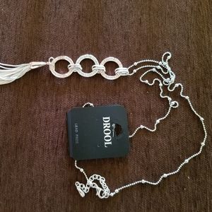 Silver loop necklace